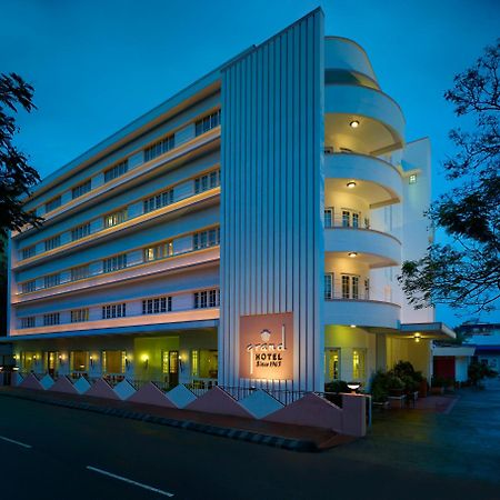 Grand Hotel Kochi Exterior photo