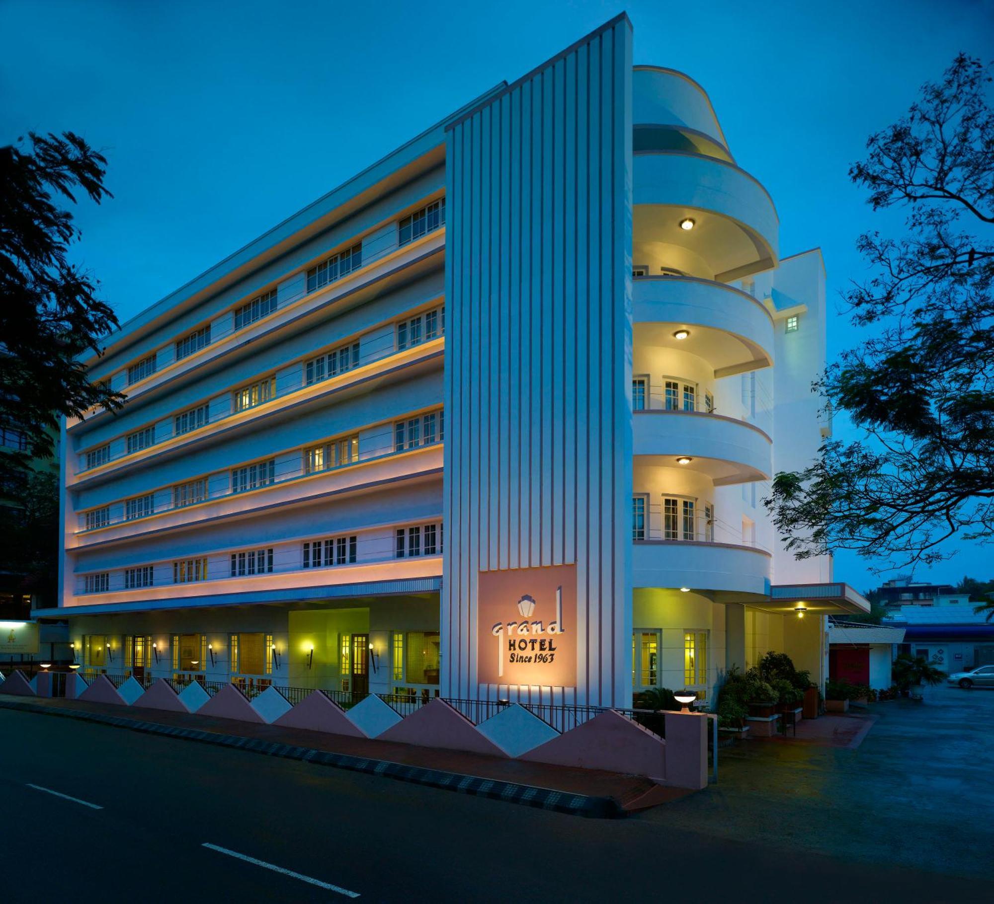 Grand Hotel Kochi Exterior photo